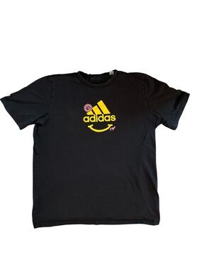 adidas Men’s Original Smiley Sports Tee with Yellow Logo and Pink Accent Size M